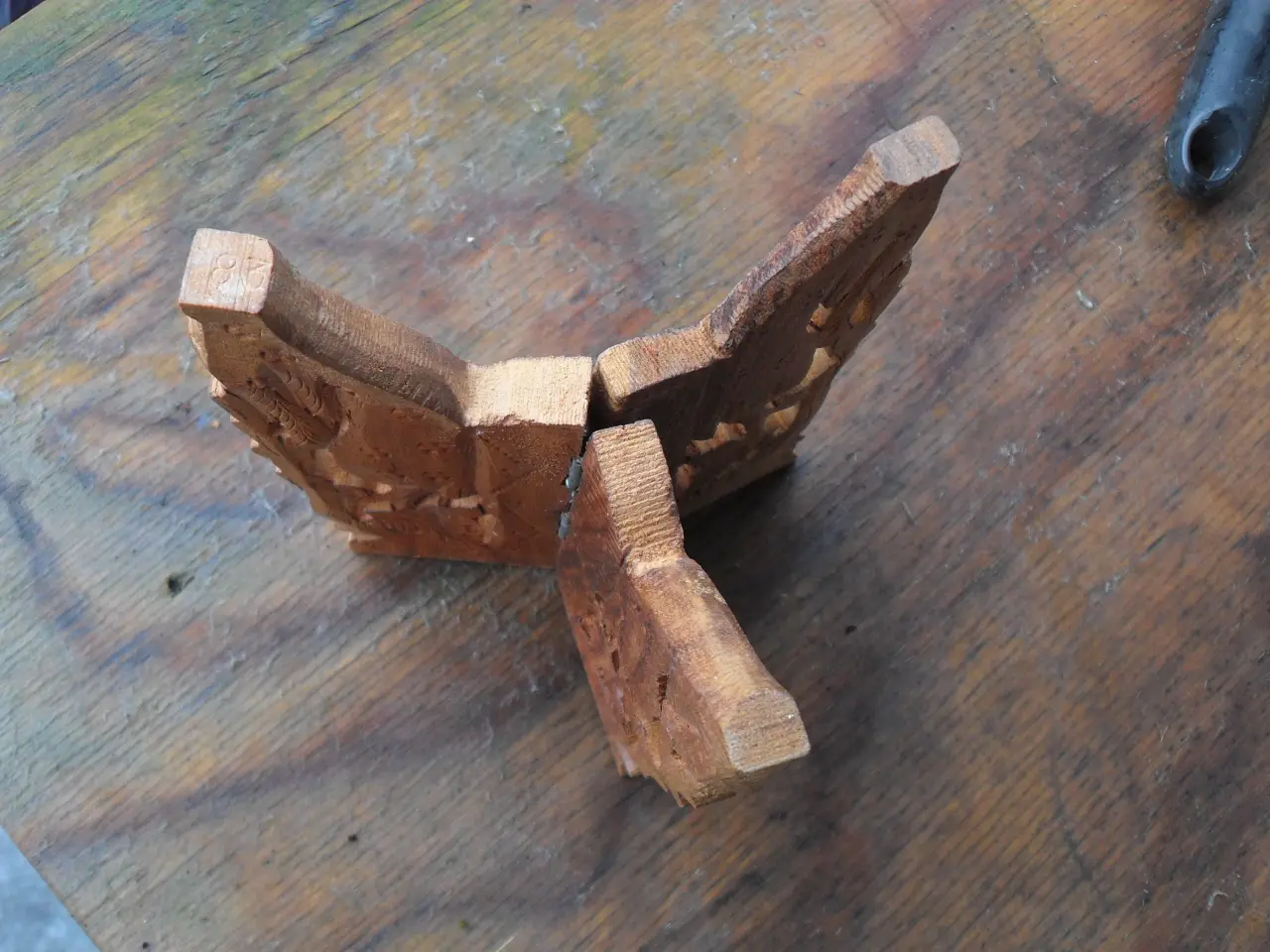 Billede 2 - flot træ opsats til fad på bordet 15 x 15 cm.