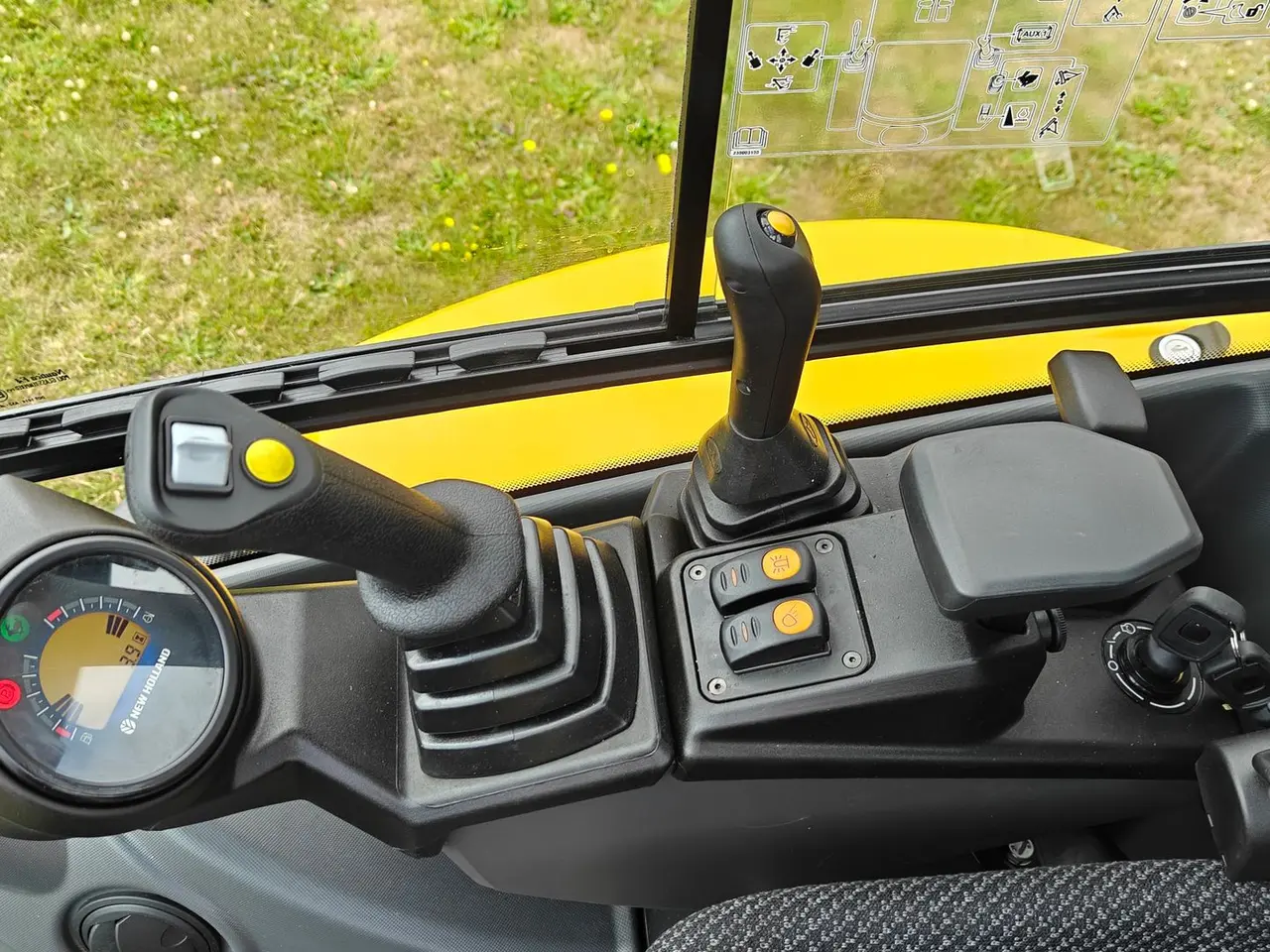 Billede 9 - New Holland E25D