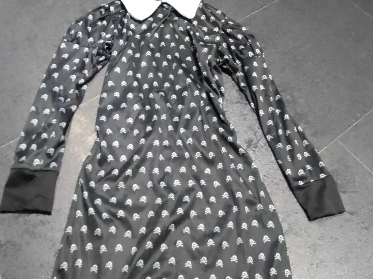 Billede 2 - THE ADAMS FAMILY kostume