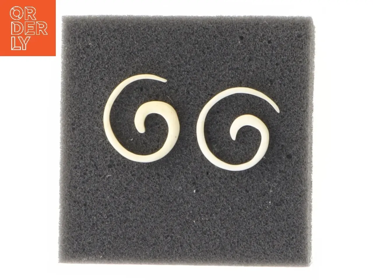 Billede 2 - Spiraløreringe (str. Ø 2 cm)