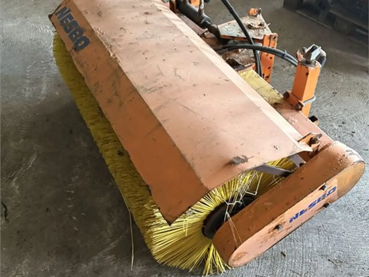 Billede 2 - Nesbo FM-1300 - Ekstra kost medfølger
