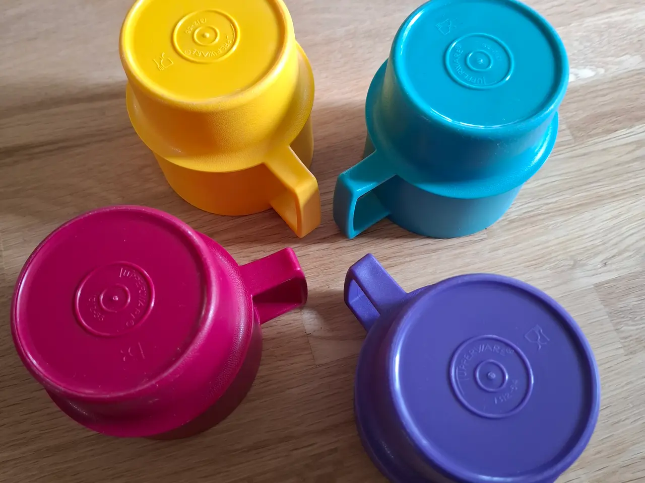 Billede 2 - 4 tupperware kopper 