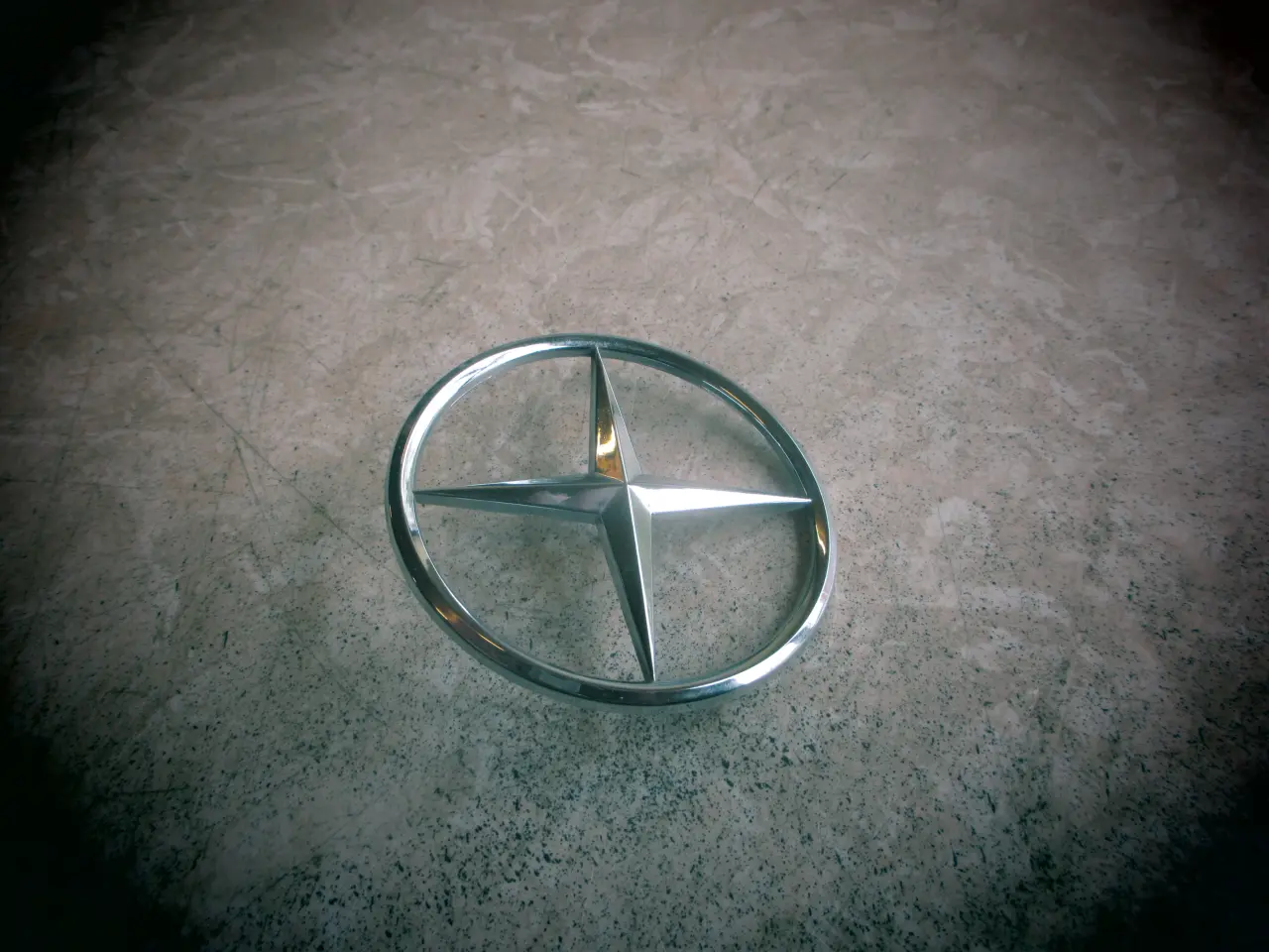 Billede 1 - Nyt Emblem Mercedes