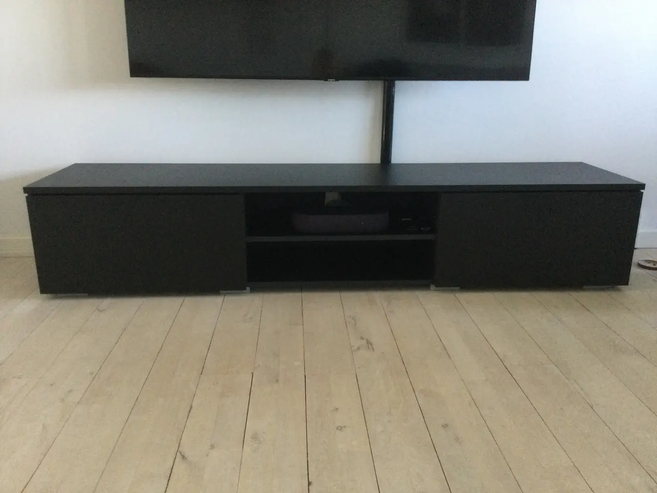 Billede 1 - Sort TV møbel