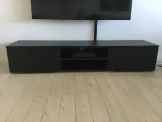 Sort TV møbel