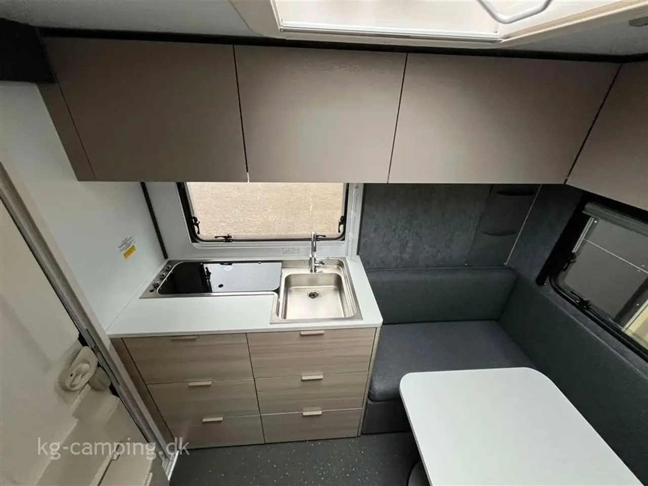 Billede 11 - 2026 - Adria Altea 402 PH   Let lækker vogn som forventes på lager igen slut juni !   Obs !! billeder er lånt fra solgt vogn