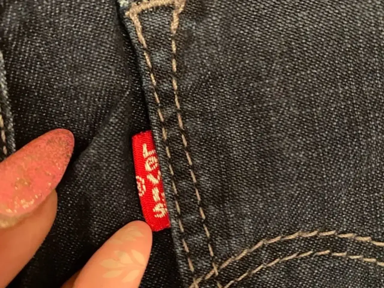 Billede 5 - Levis shorts str medium