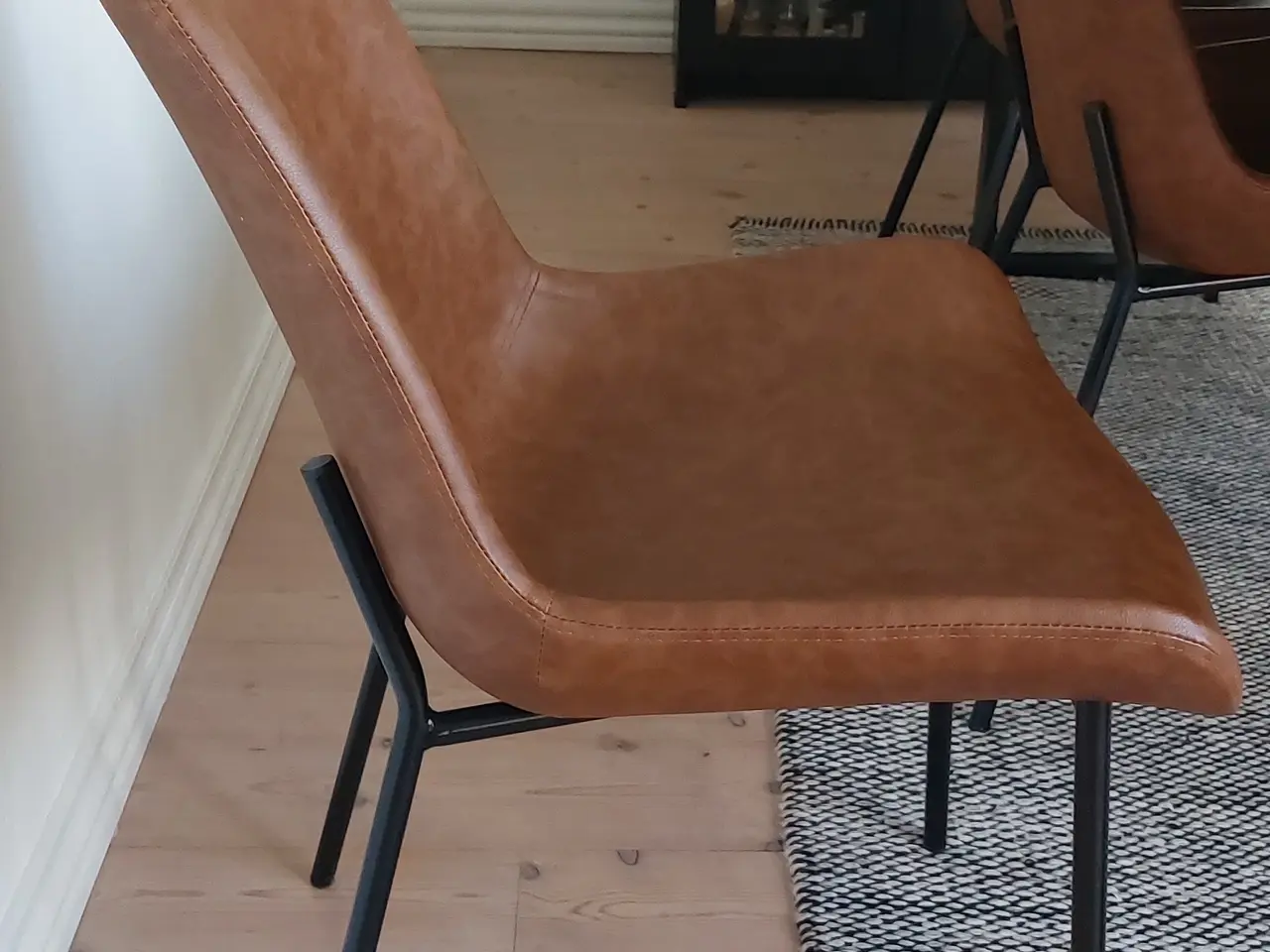 Billede 4 - Spisebordssæt m. 6 stole