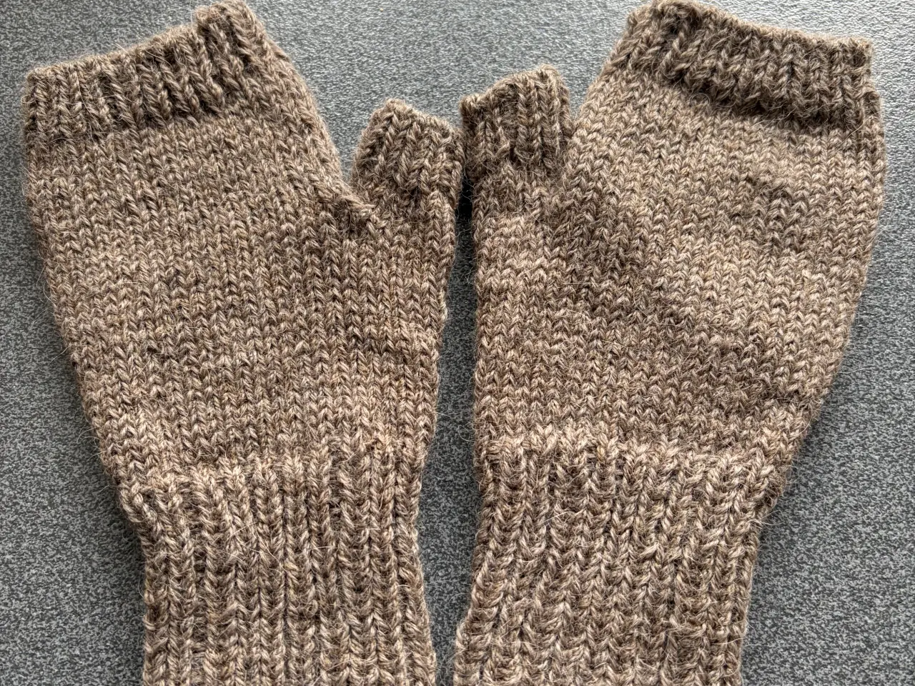 Billede 2 - Fingerløse handsker
