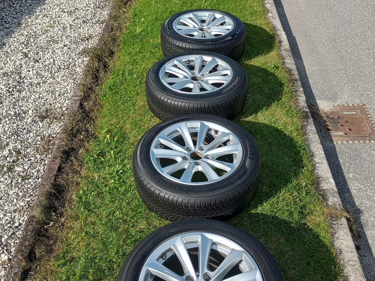 Billede 1 - Originale 17" BMW vinterhjul / vinterdæk, Tpms