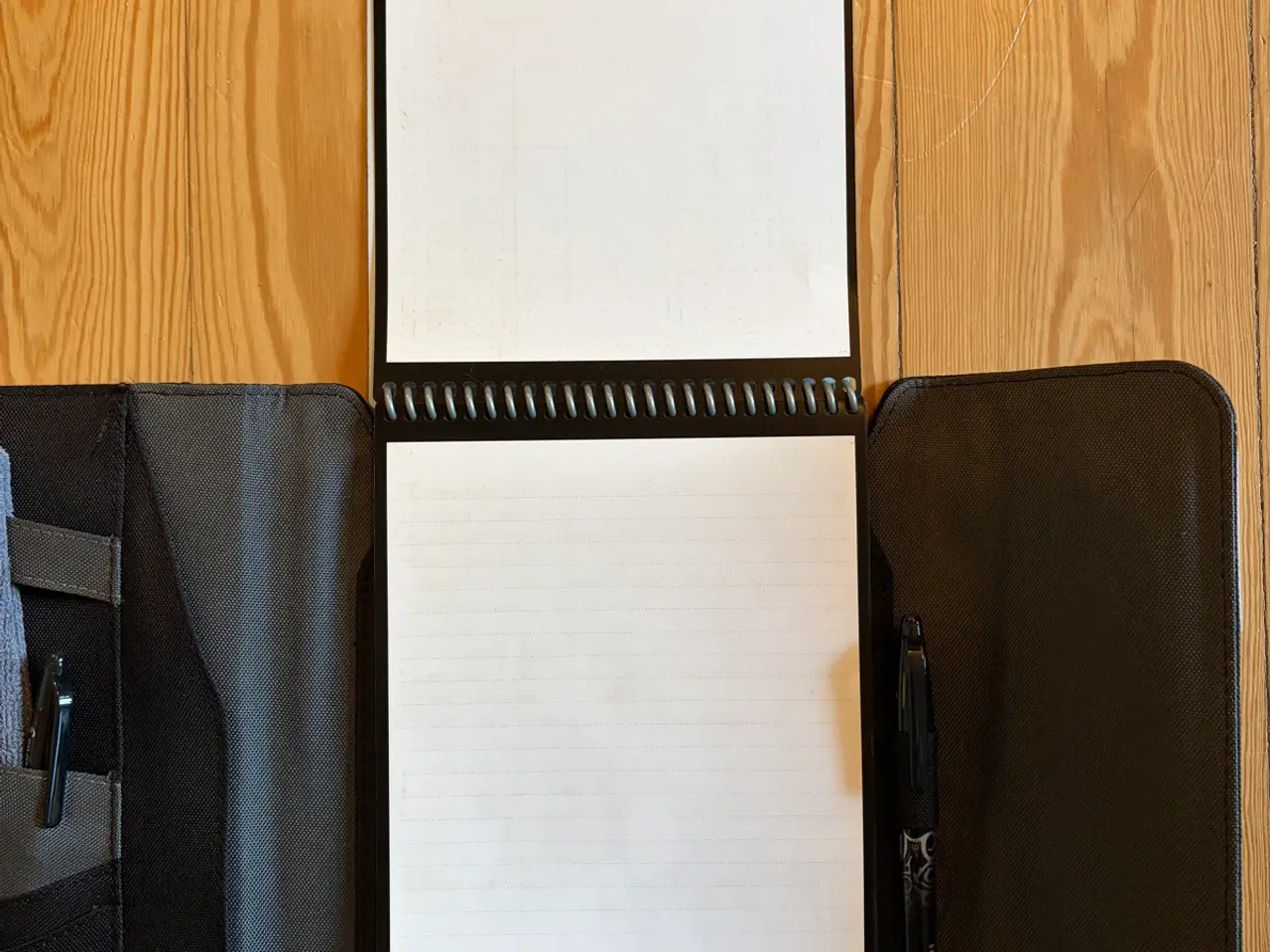 Billede 3 - Rocketbook • FLIP (genbrugelig notesbog)