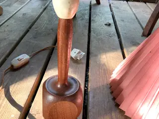 Retro teaktræslampe