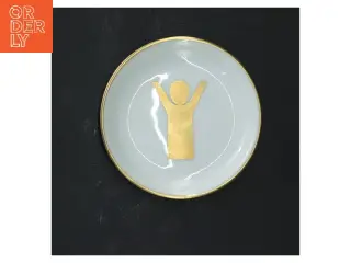 Porcelænsfad med gylden figu (str. Ø 9 cm) fra Bing Og Grøndahl