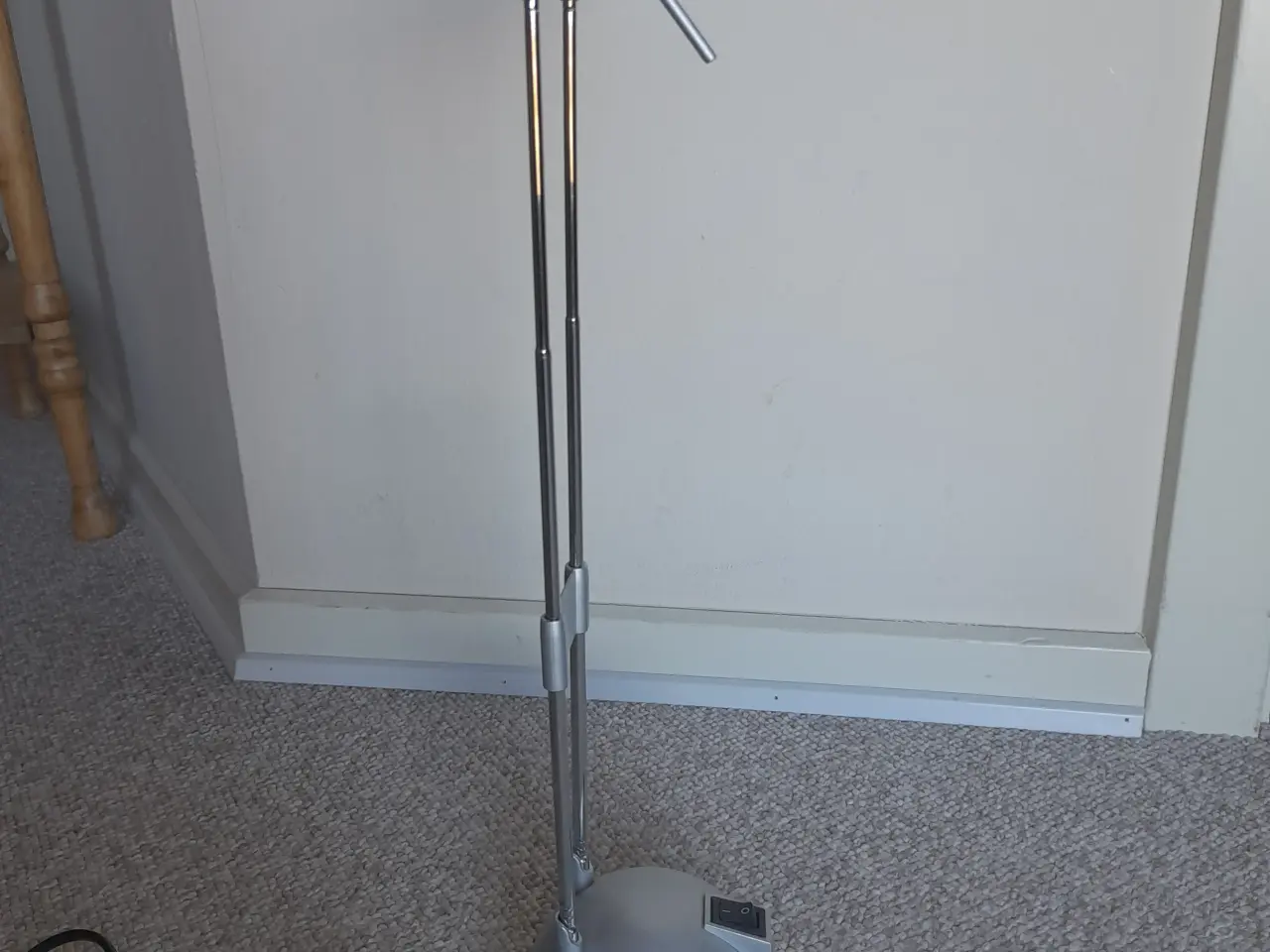 Billede 3 - Skrivebordslampe, sølvfarvet med teleskopfunktion