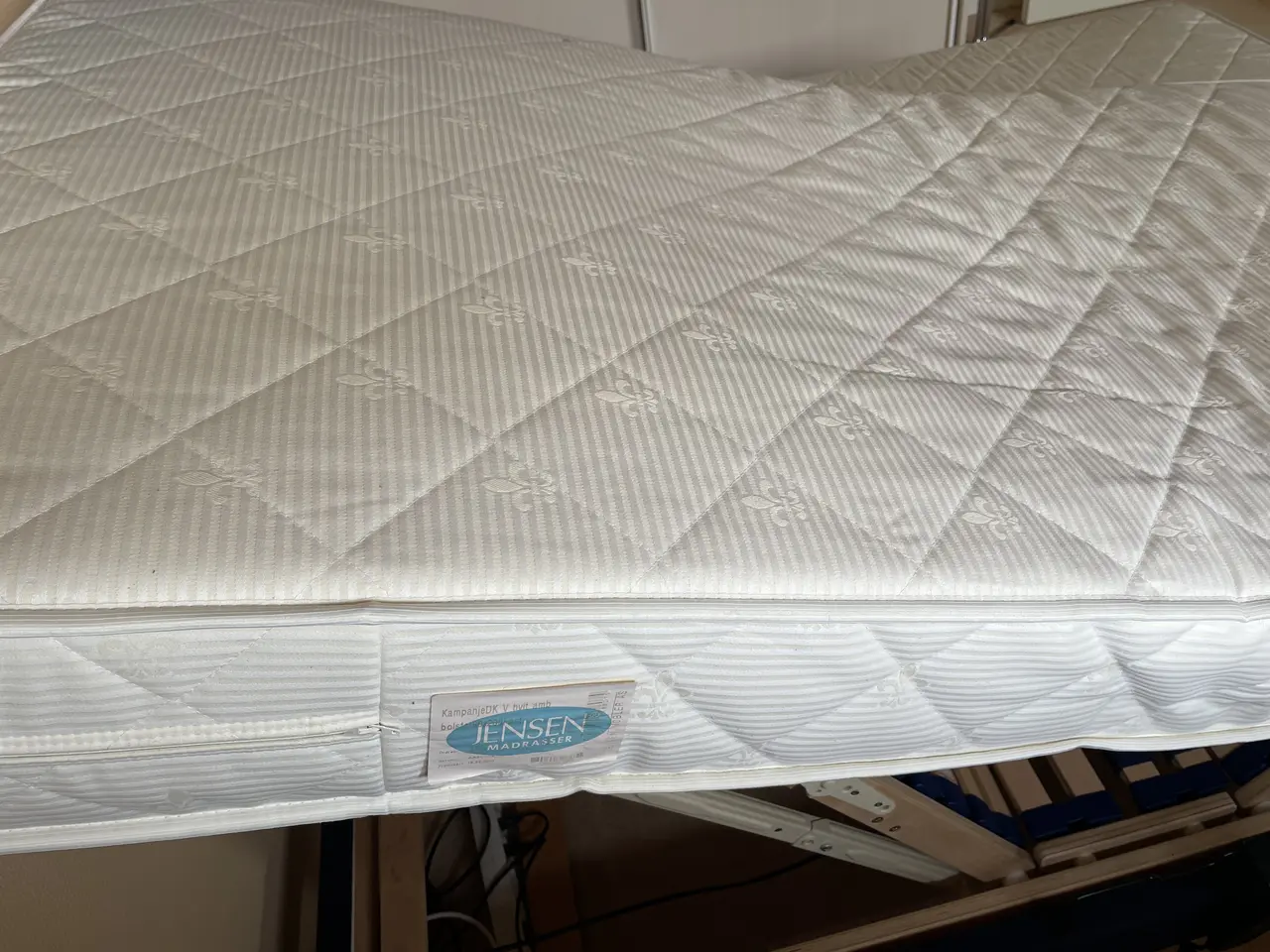 Billede 4 - 2 stk elevationssenge, Jensen