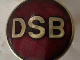 1 Emblem / Bolcheknap, DSB kasket 1983-2000