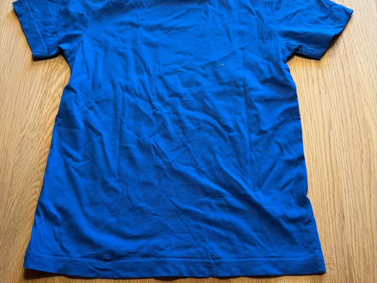 Billede 2 - T shirt fra Hummel str. 128