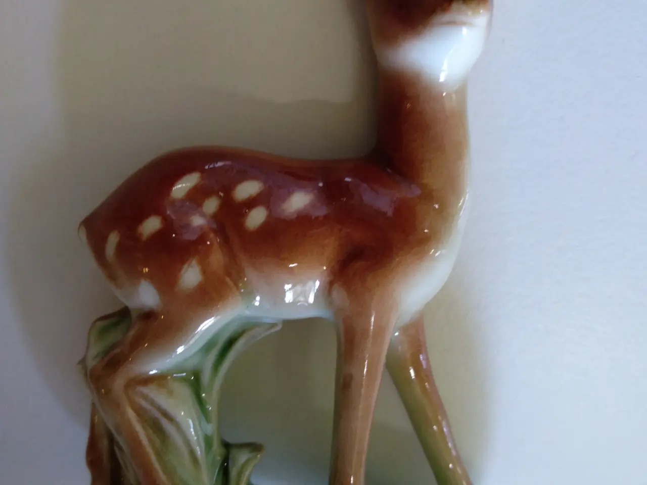 Billede 2 - Figur: Den lille Bambi er på vagt