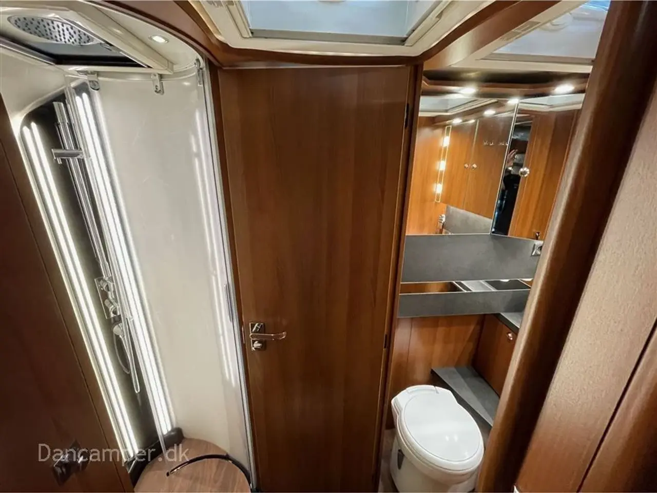 Billede 29 - 2025 - Carthago liner-for-two 53 L   Fabriksny luxuscamper