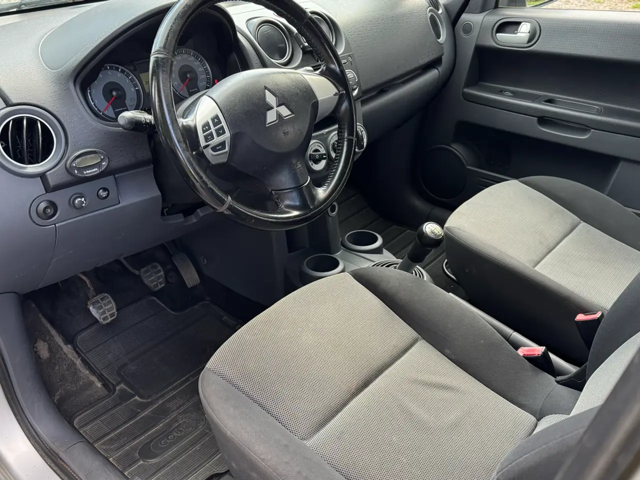 Billede 5 - Mitsubishi Colt 1.1 Invite – 75 HK – FRISK-NYSYNET