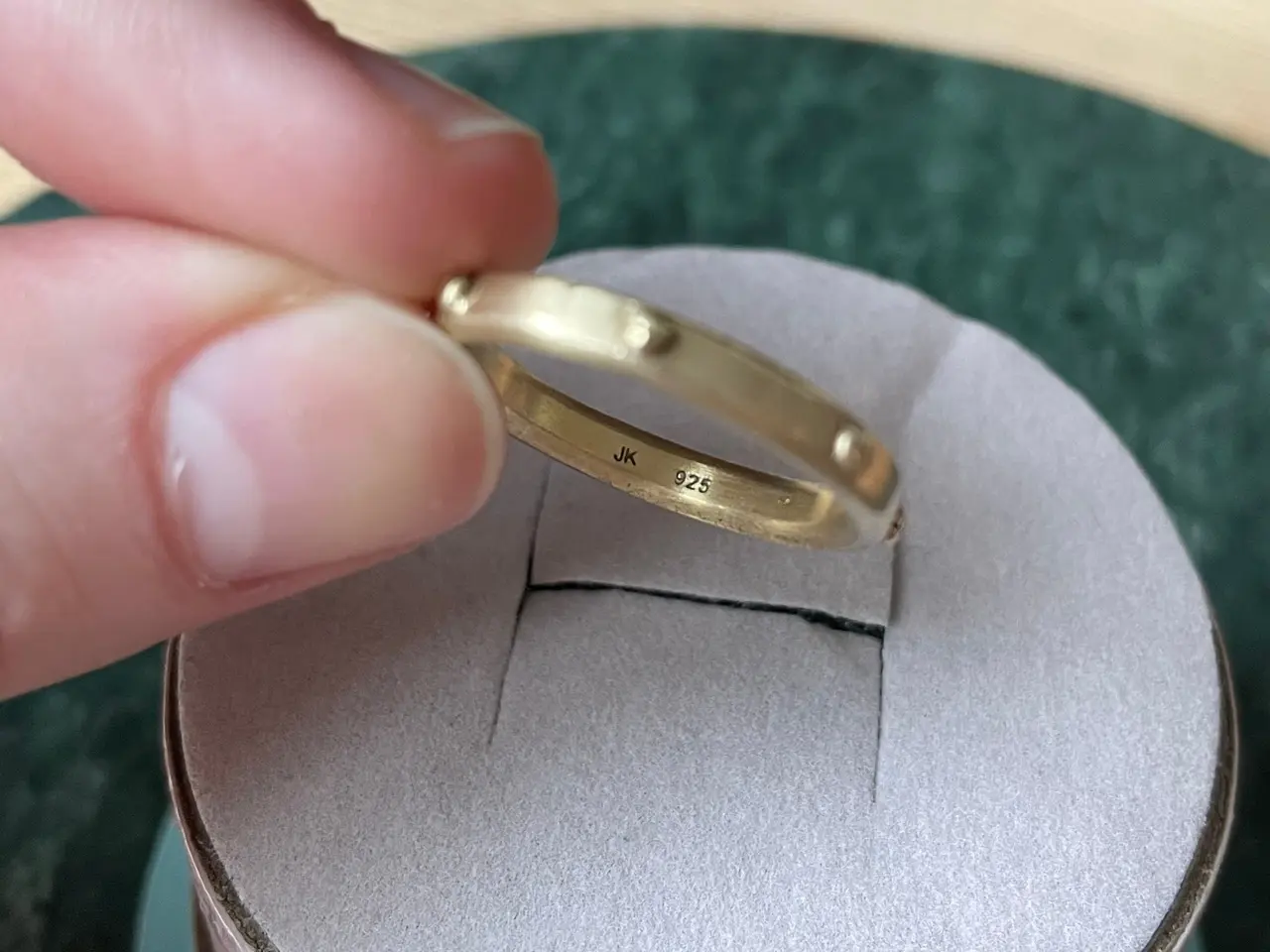 Billede 5 - Jane Kønig forgyldt ring med skruer