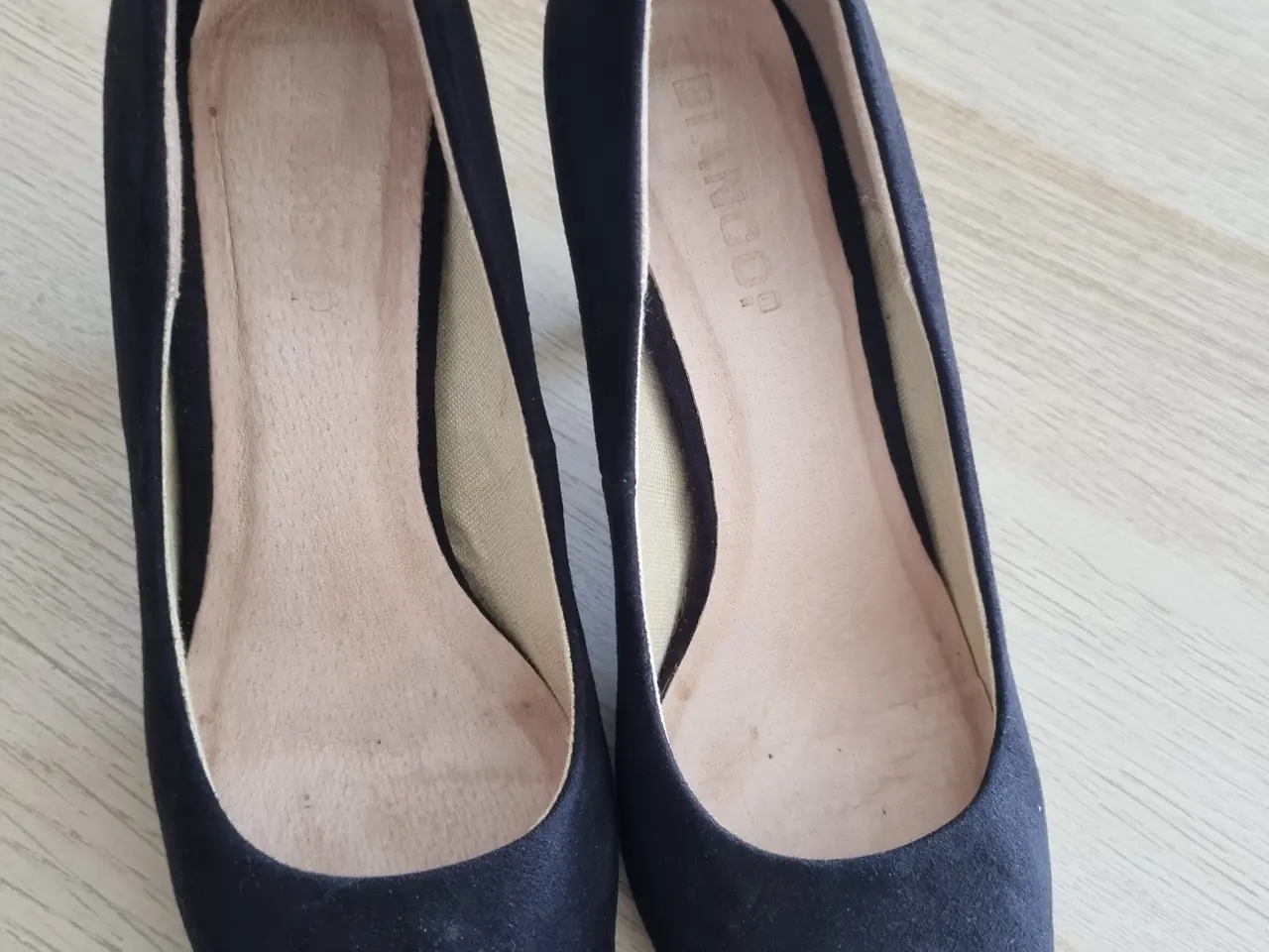 Billede 10 - Smukke klassiske sorte pumps/stiletter fra Bianco