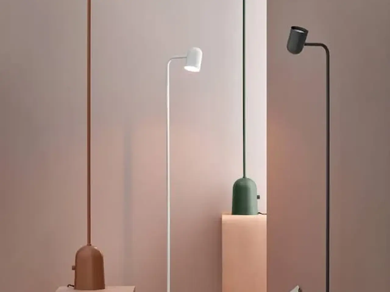 Billede 1 - Ny hvid standerlampe 
