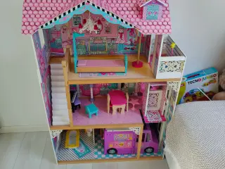 Barbiehus med masser af tilbehør