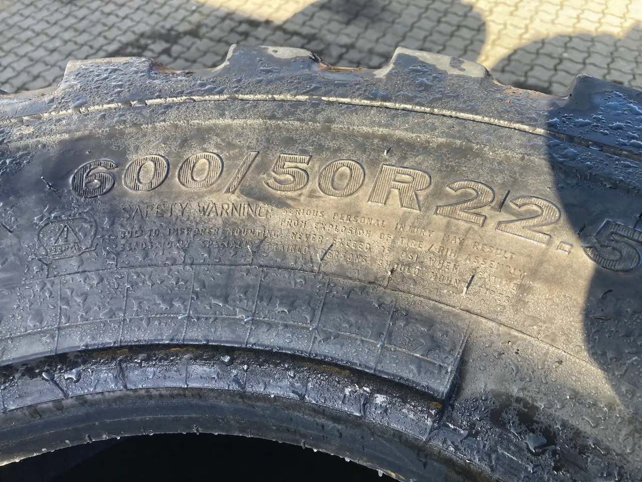 Billede 4 - 4 dæk 600/50R22.5