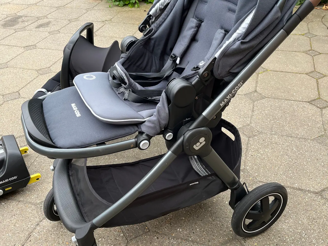 Billede 2 - Maxi Cosi autostol og klapvogn