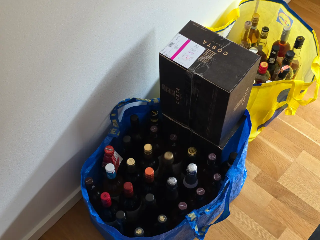 Billede 3 - Various wines, drinks