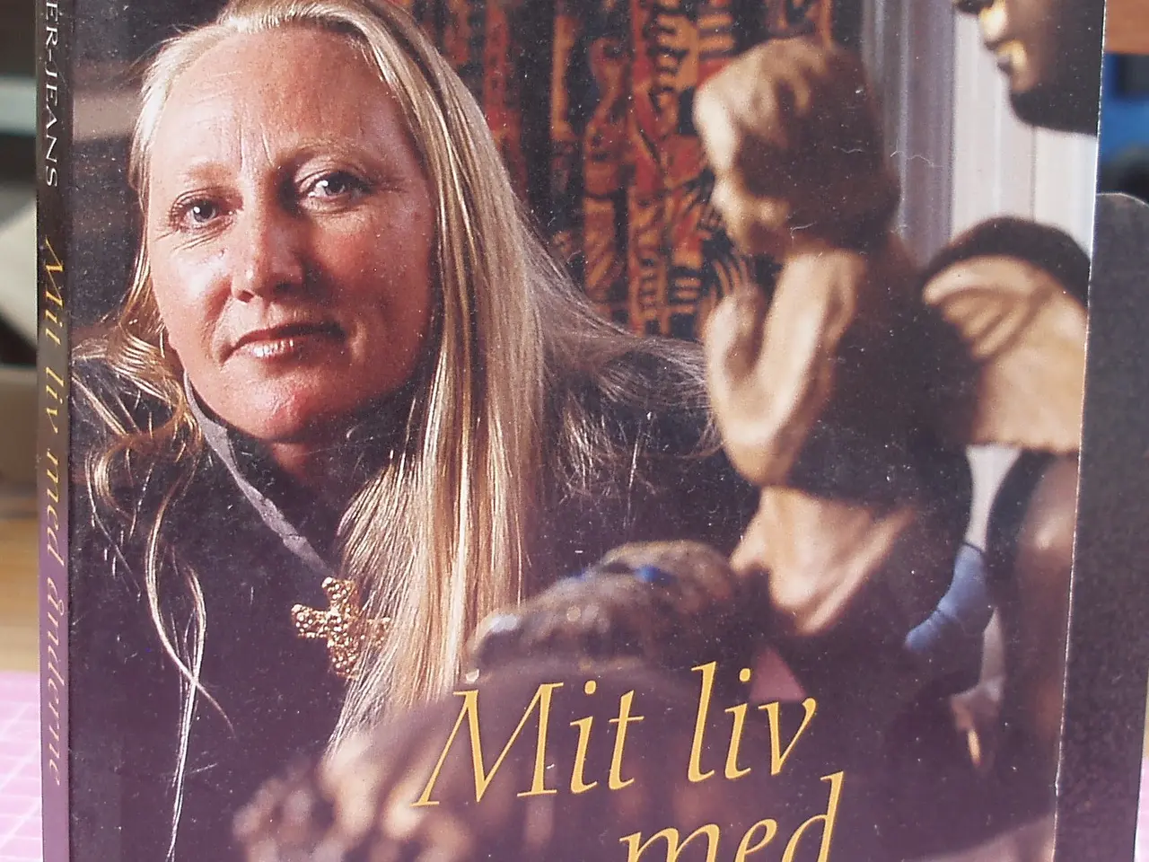Billede 1 - Mit liv med ånderne - Marion Dampier-Jeans