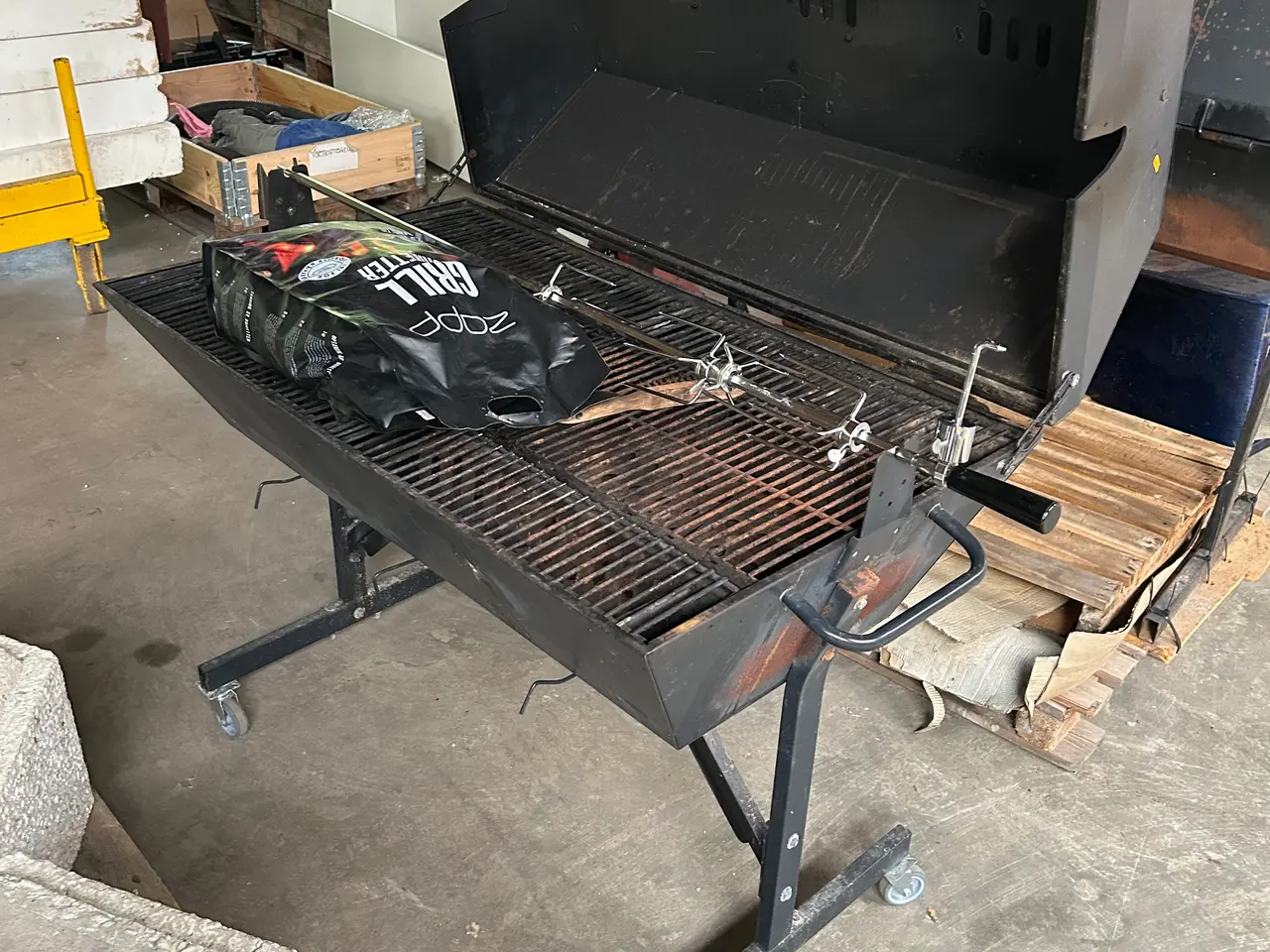 Billede 7 - Mestergrill/pattegrisgrill på stativ CARBON DIABLO 150x60x121 cm.
