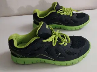 Runtech sneakers str 41