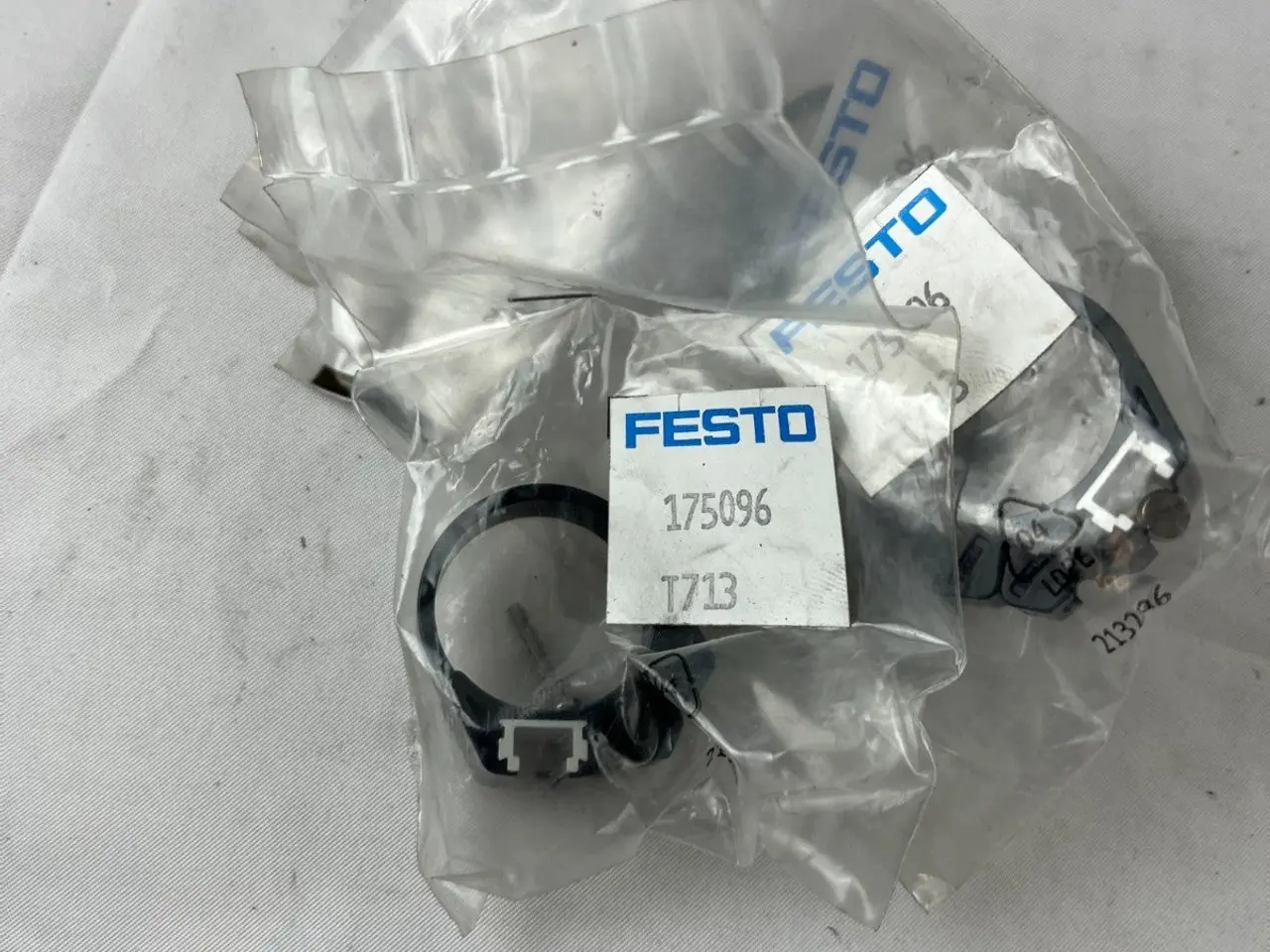 Billede 4 - parti 4× Festo SMBR‑8‑25 Sensor Mounting Kit For