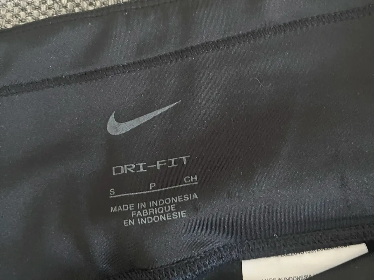 Billede 2 - Nike sportstøjet 