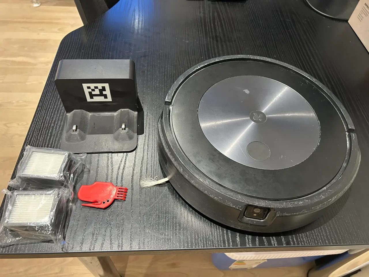 Billede 1 - 🤖 iRobot Roomba J7 – Smart robotstøvsuger med kam