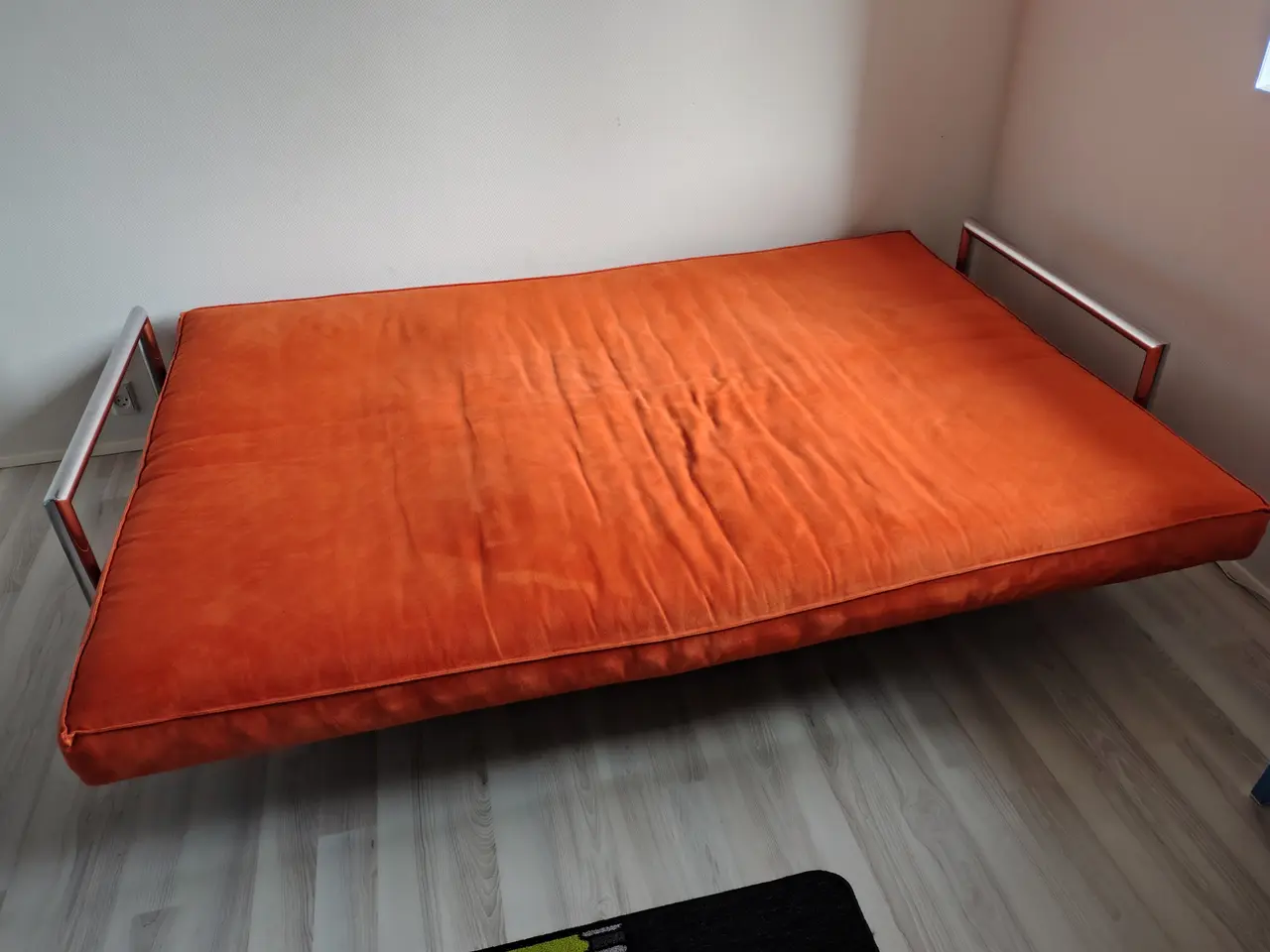 Billede 4 - Innovation Living sovesofa i fræk farvekombination