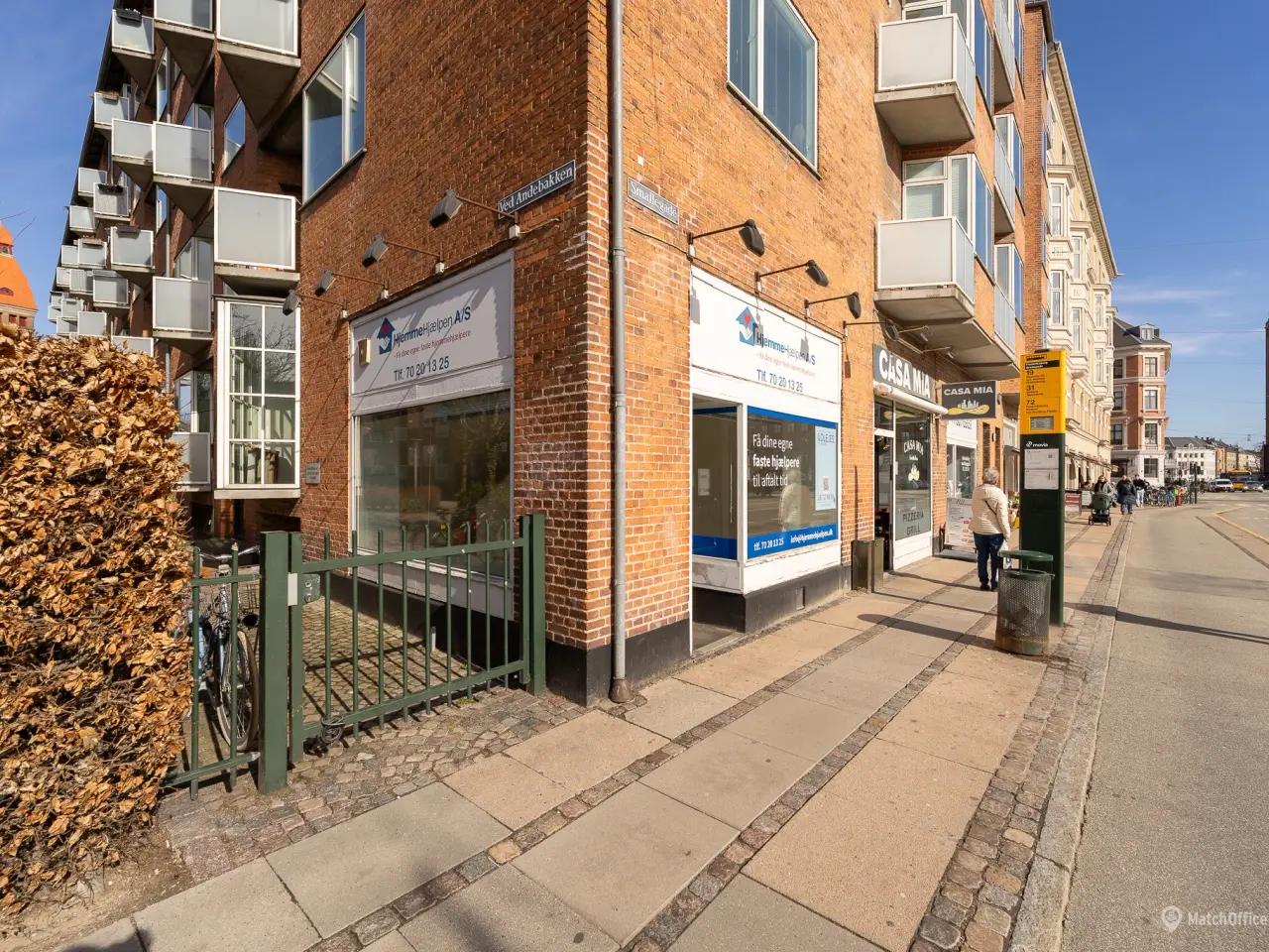 Billede 2 - UDLEJES: Nyrenoveret butik med markant hjørneplacering på travle Smallegade