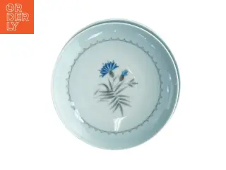 Porcelænstallerkener med blomstermotiv, Blå kornblomst, Demeter fra Bing Og Grøndahl (str. Diameter 15,5 cm)