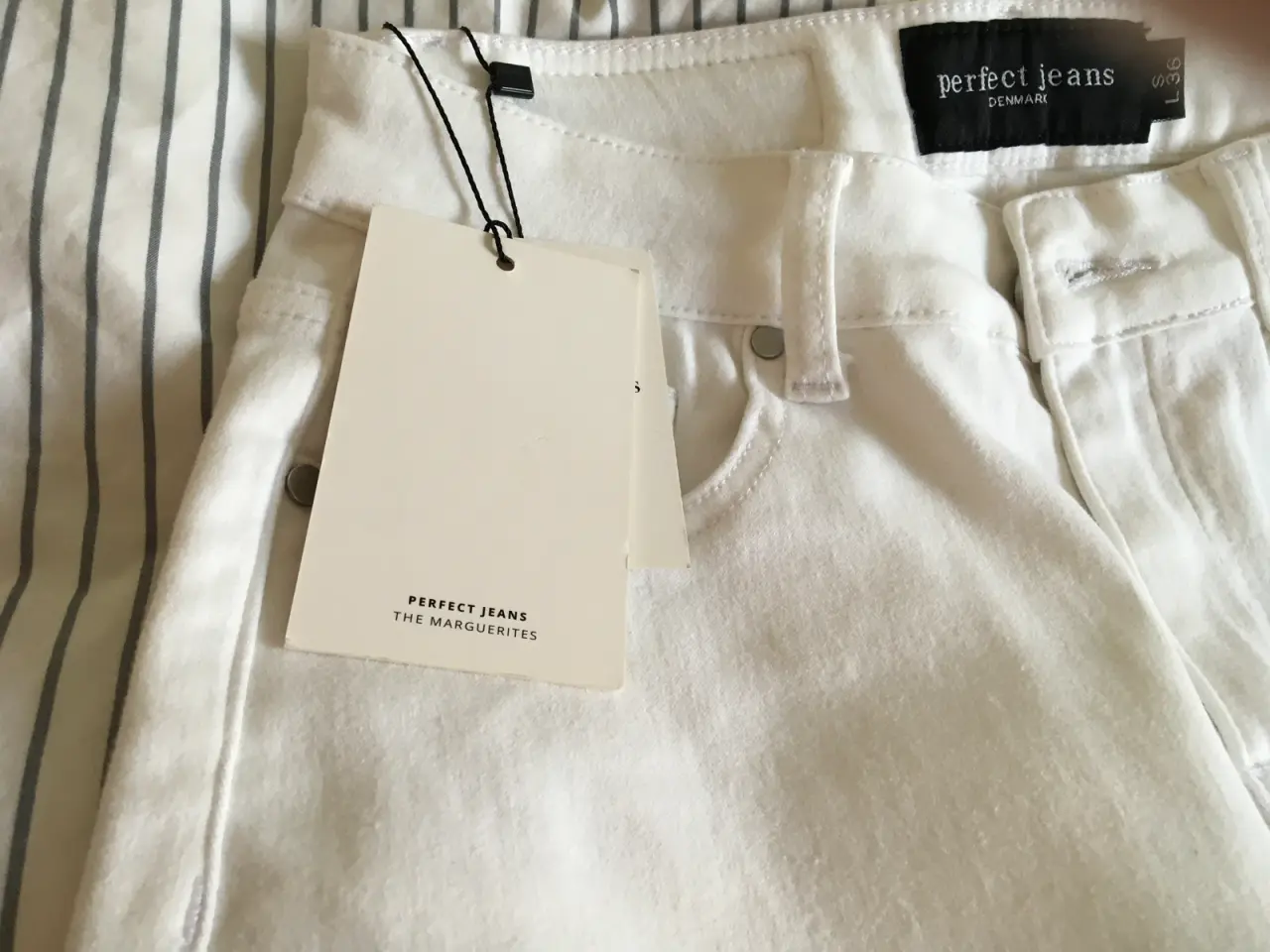 Billede 3 - Perfect Jeans hvide Regular