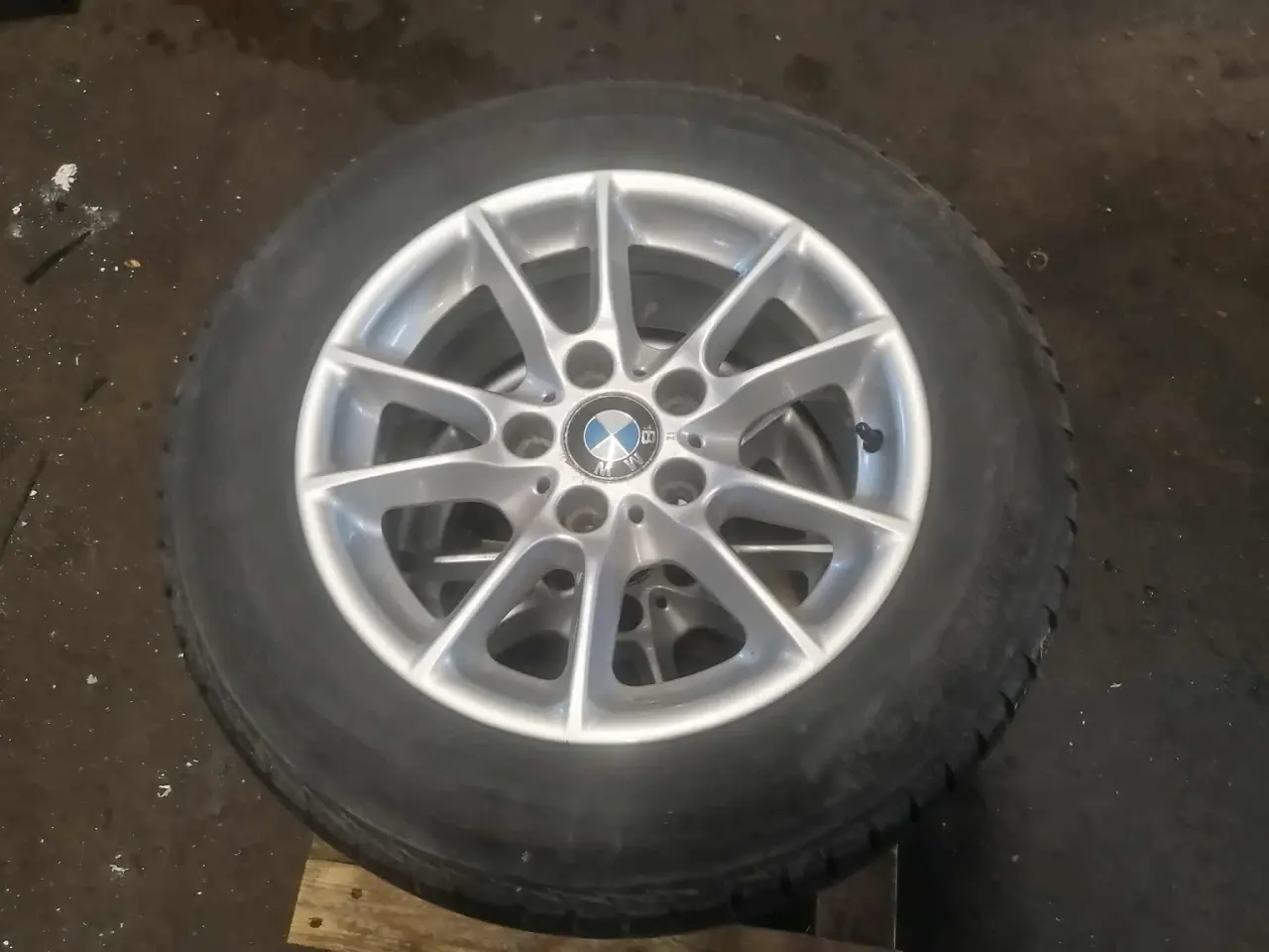 Billede 2 - Bmw fælge med vinterdæk