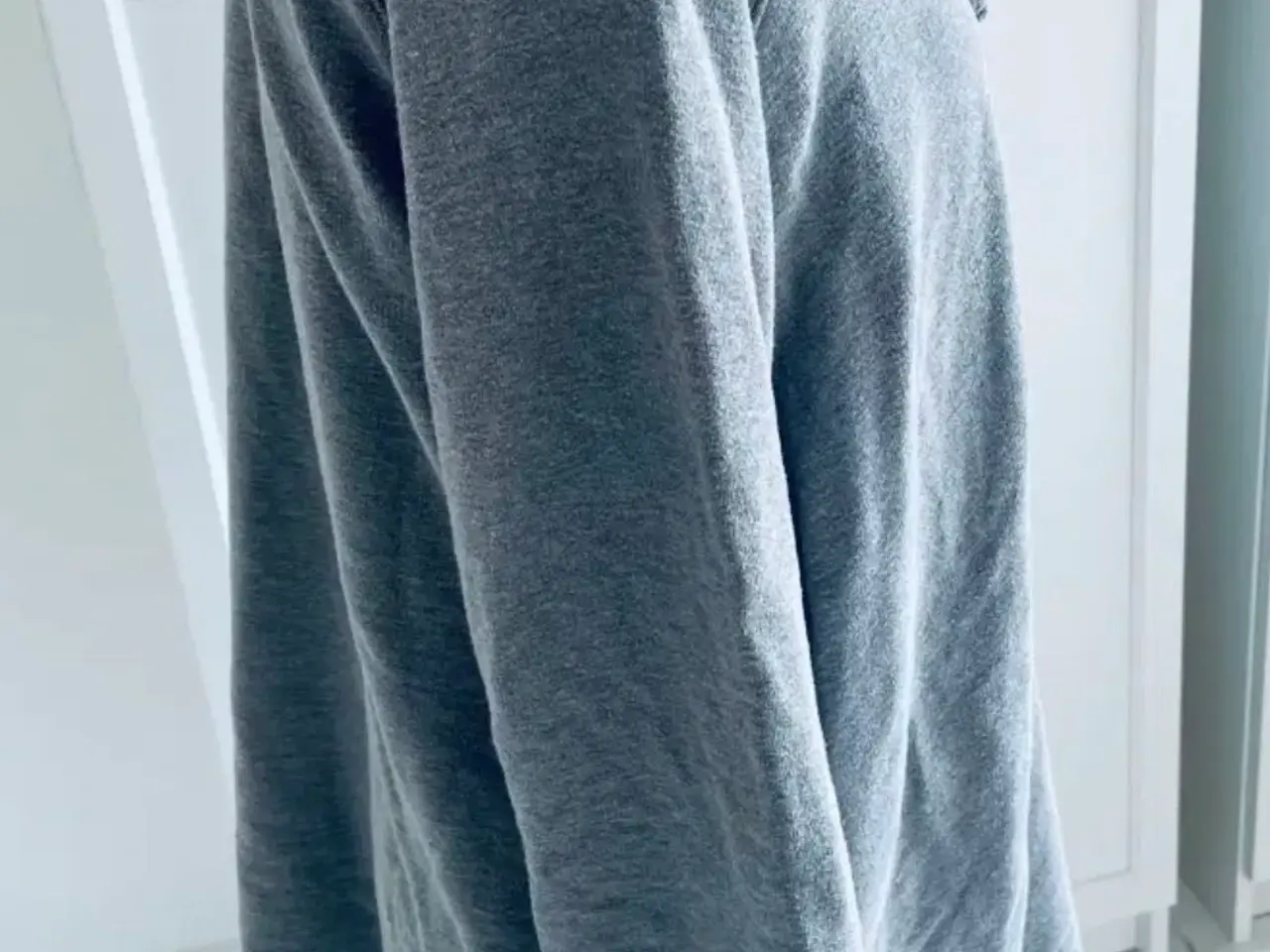 Billede 2 - Sweatshirt grå AJ 117 project