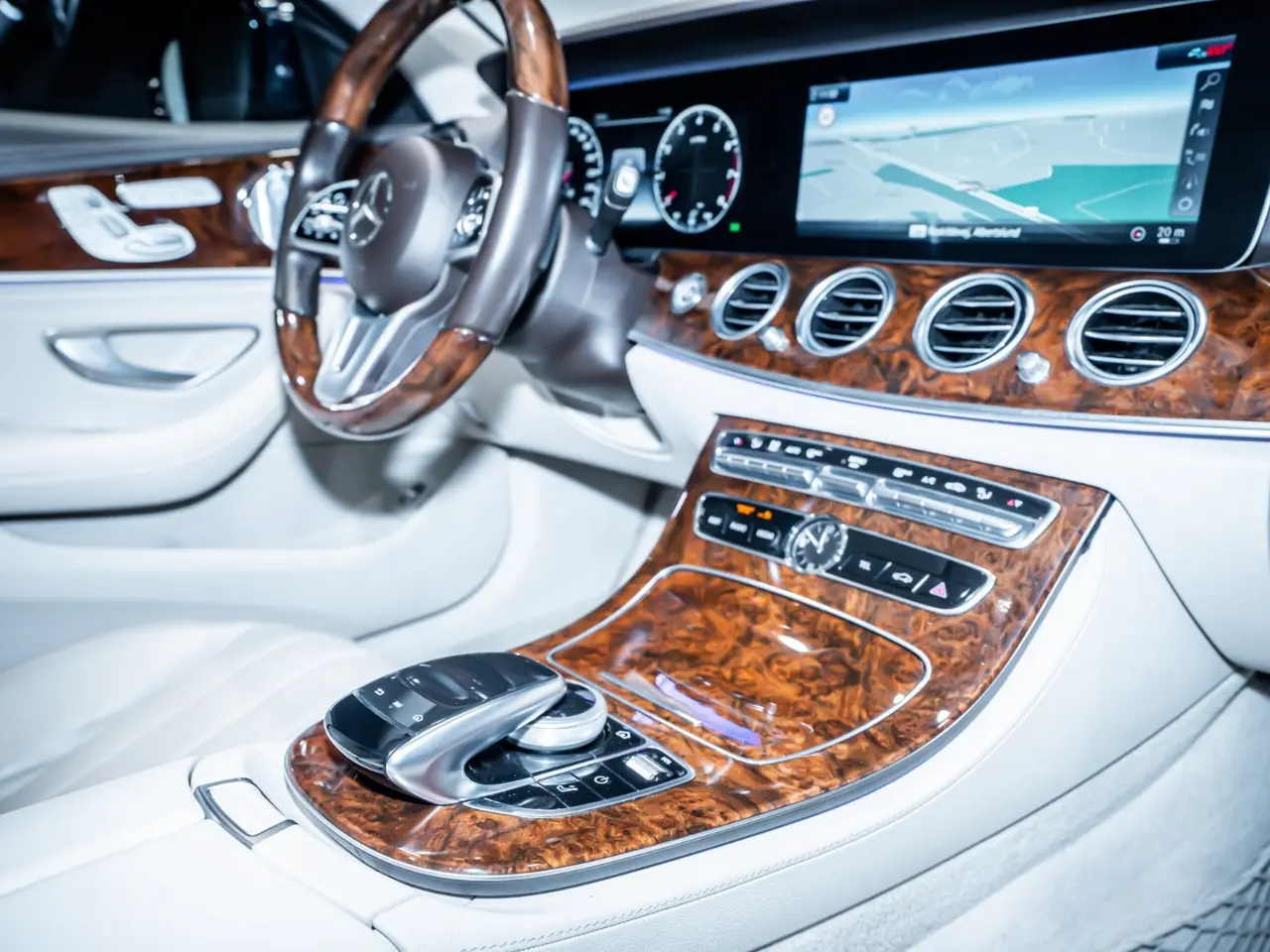 Billede 17 - Mercedes E450 3,0 AMG stc. aut. 4Matic
