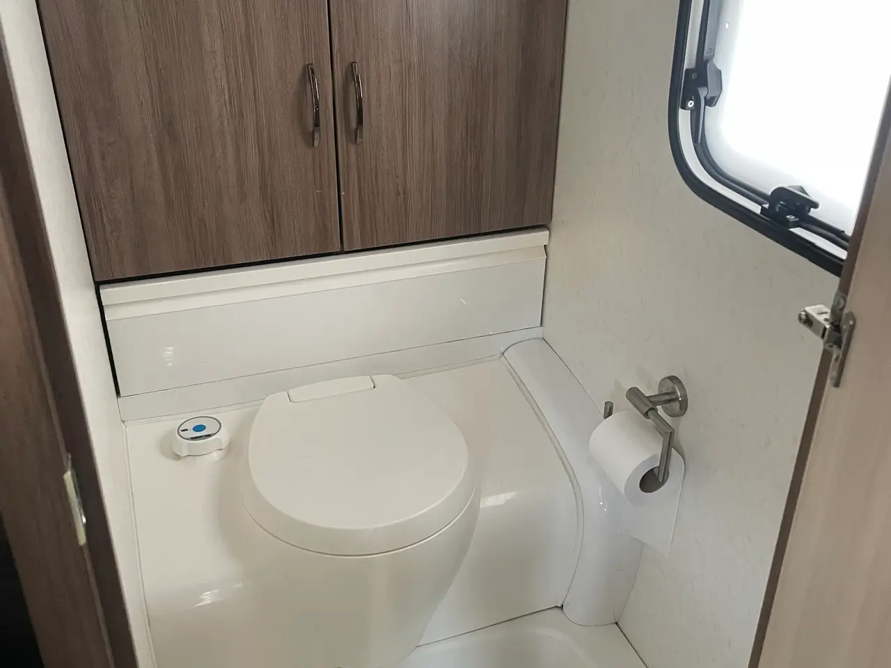 Billede 12 - Nysynet Hobby 400 SFE, Deluxe Campingvogn &fortelt