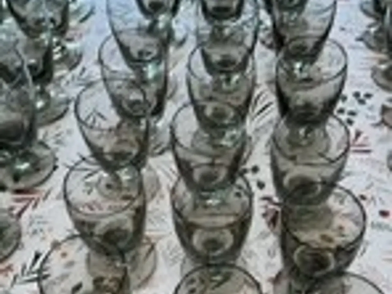 Billede 3 - Super fine Holmegaard Almue Smoke glas sælges