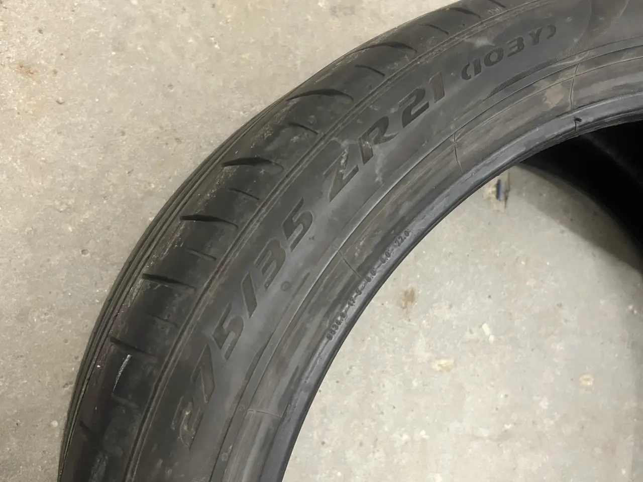 Billede 4 - Tesla model y 275/35/r21 pirelli p zero