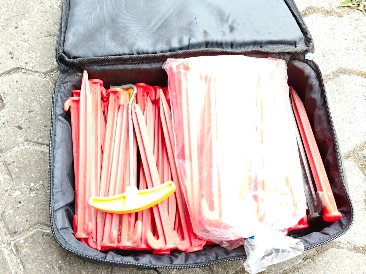 Billede 1 - Plastik pløkker