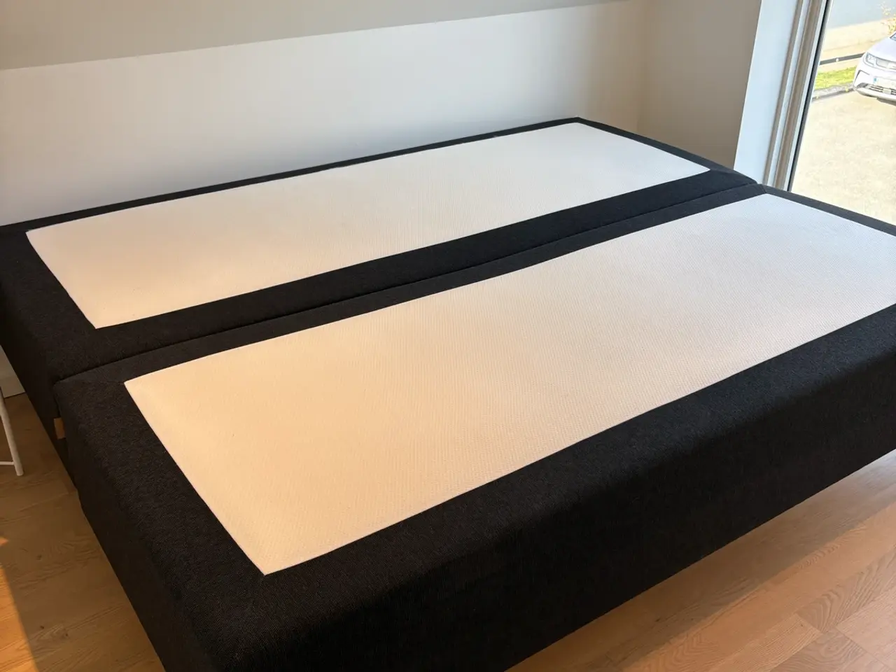 Billede 1 - Boxmadras 2 år gl. 