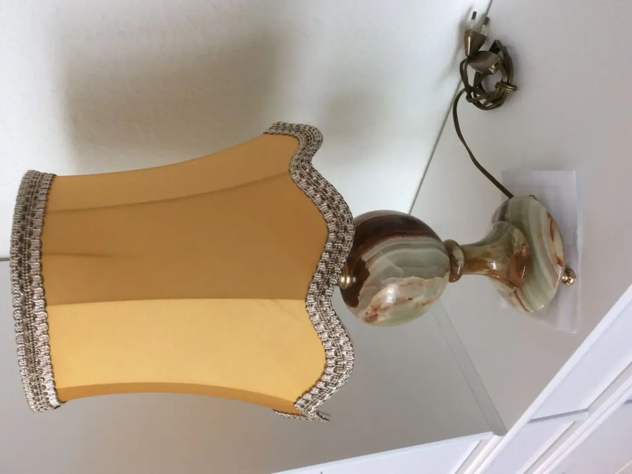Billede 2 - Flot Gammel Bordlampe med Skærm.